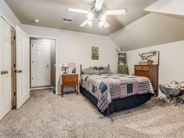 615 N Douglas Street, Jenks, OK 74037