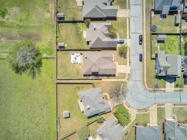 615 N Douglas Street, Jenks, OK 74037