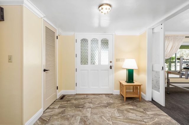 5890 E Dwight Way, Fresno, CA 93727