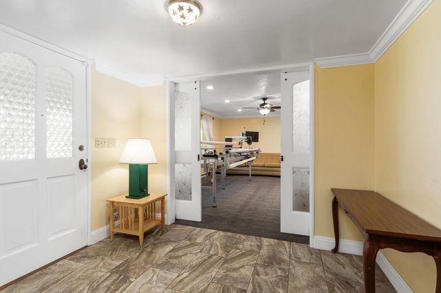 5890 E Dwight Way, Fresno, CA 93727