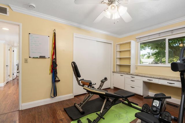 5890 E Dwight Way, Fresno, CA 93727