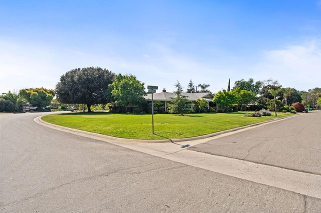 5890 E Dwight Way, Fresno, CA 93727