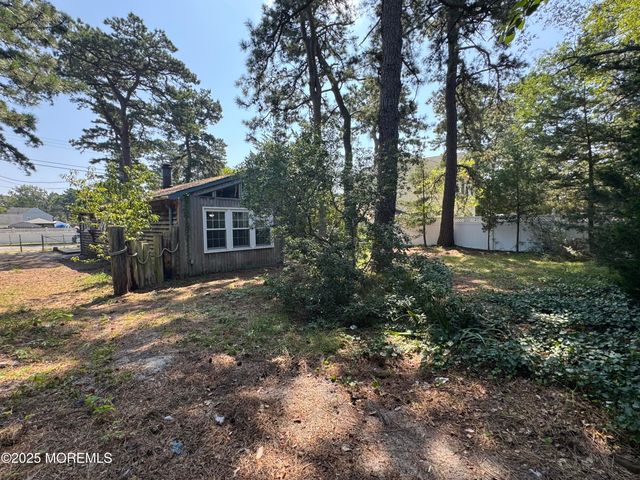 22 Maple Street, Waretown, NJ 08758