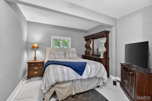 31 Fahey Place, Belleville, IL 62220