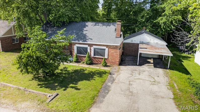 31 Fahey Place, Belleville, IL 62220