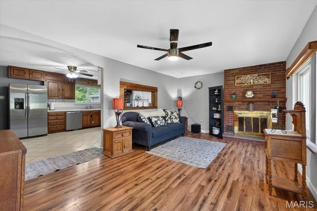 31 Fahey Place, Belleville, IL 62220