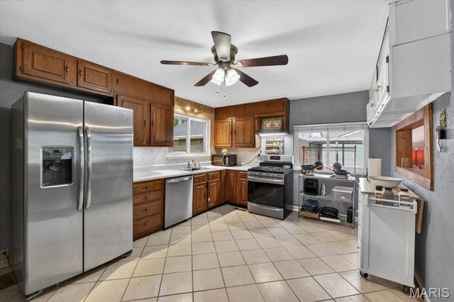 31 Fahey Place, Belleville, IL 62220
