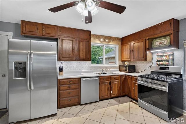 31 Fahey Place, Belleville, IL 62220