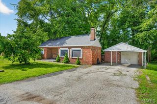 31 Fahey Place, Belleville, IL 62220
