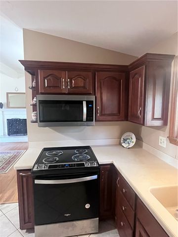 900 Ingersol Drive, Kettering, OH 45429