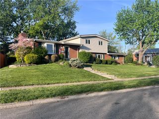 900 Ingersol Drive, Kettering, OH 45429
