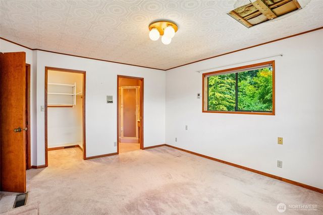 21417 Snag Island Drive E, Lake Tapps, WA 98391