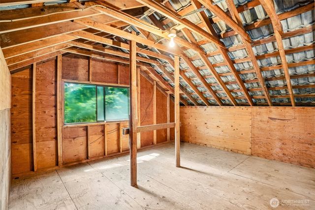 21417 Snag Island Drive E, Lake Tapps, WA 98391