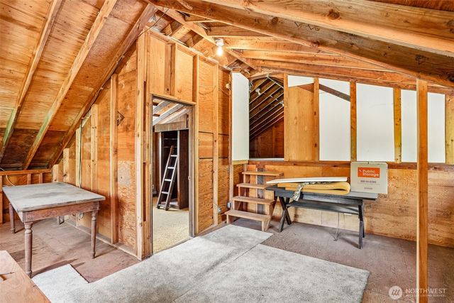 21417 Snag Island Drive E, Lake Tapps, WA 98391