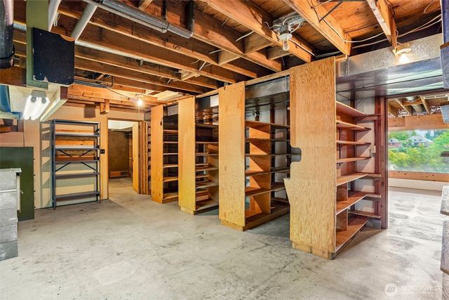 21417 Snag Island Drive E, Lake Tapps, WA 98391