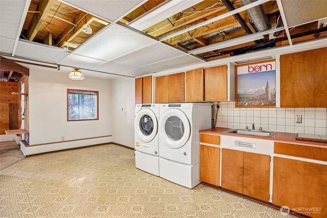 21417 Snag Island Drive E, Lake Tapps, WA 98391