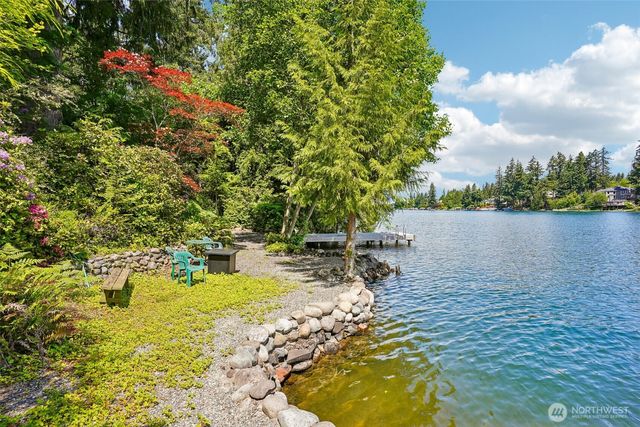 21417 Snag Island Drive E, Lake Tapps, WA 98391