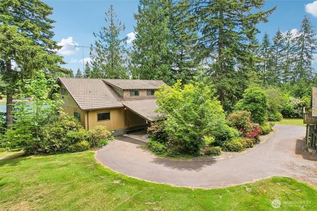 21417 Snag Island Drive E, Lake Tapps, WA 98391