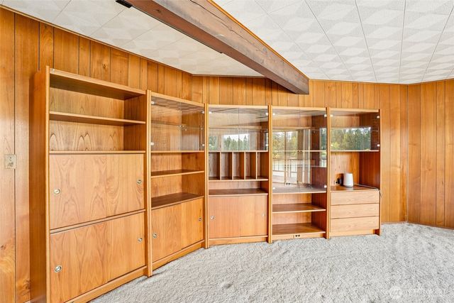 21417 Snag Island Drive E, Lake Tapps, WA 98391
