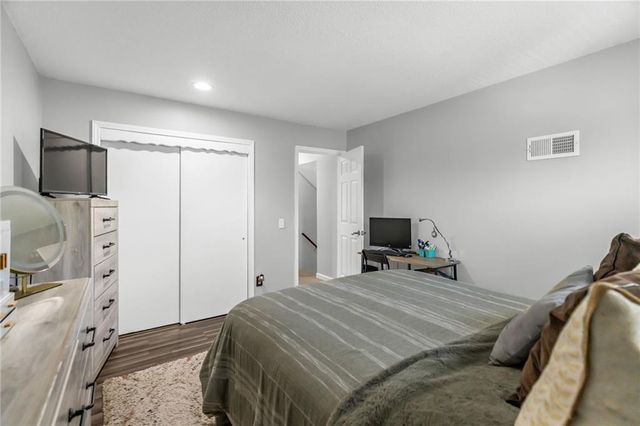 1019 N JAN MAR Street, Olathe, KS 66061