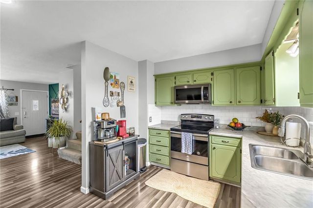 1019 N JAN MAR Street, Olathe, KS 66061