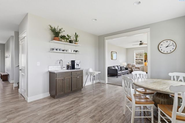 59426 E. 95th Prse, Benton City, WA 99320