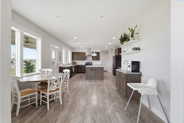 59426 E. 95th Prse, Benton City, WA 99320