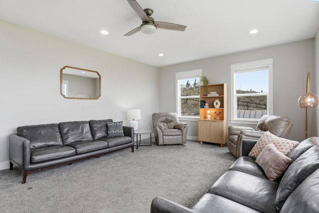 59426 E. 95th Prse, Benton City, WA 99320