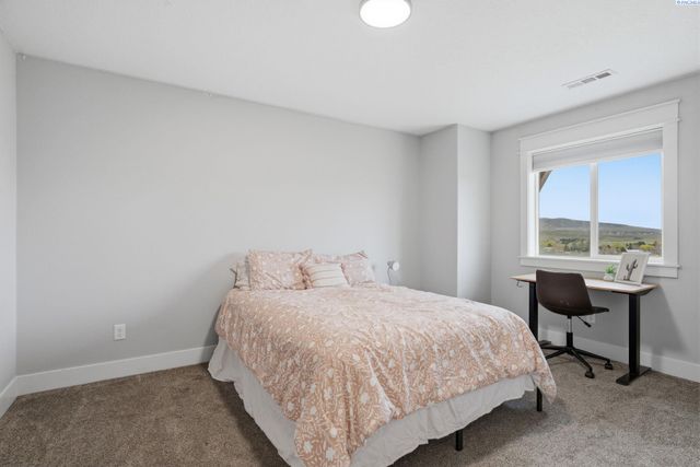 59426 E. 95th Prse, Benton City, WA 99320