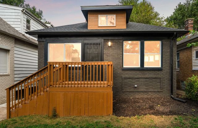 1956 W 14th Avenue, Gary, IN 46404