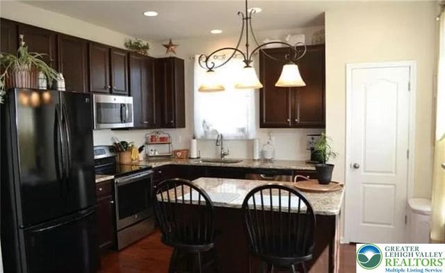 6072 Valley Forge Drive, Coopersburg Boro, PA 18036