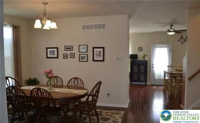 6072 Valley Forge Drive, Coopersburg Boro, PA 18036