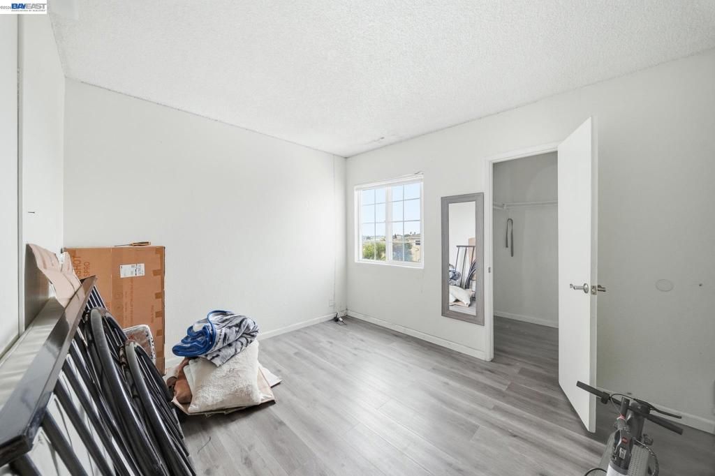 Image 24 of property listing at 2223 E 23Rd St, Oakland, CA 94606