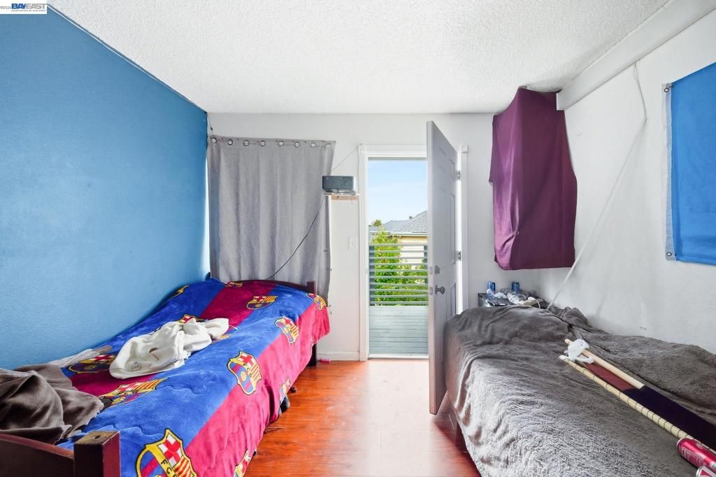 Image 25 of property listing at 2223 E 23Rd St, Oakland, CA 94606