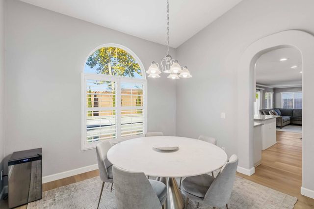 1856 Grouse Run Cir, Roseville, CA 95747