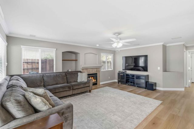 1856 Grouse Run Cir, Roseville, CA 95747