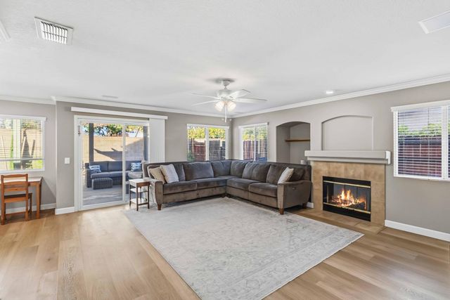 1856 Grouse Run Cir, Roseville, CA 95747