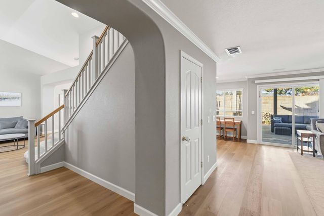 1856 Grouse Run Cir, Roseville, CA 95747