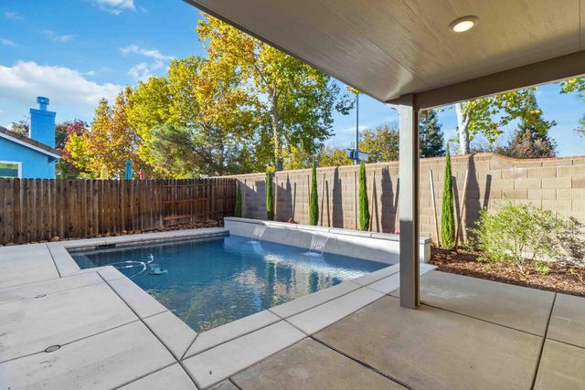 1856 Grouse Run Cir, Roseville, CA 95747