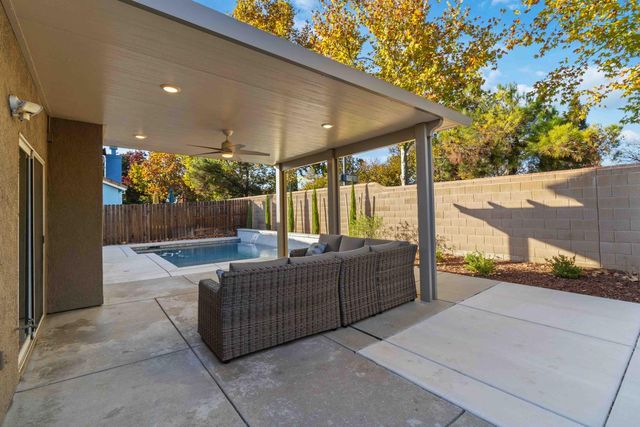 1856 Grouse Run Cir, Roseville, CA 95747