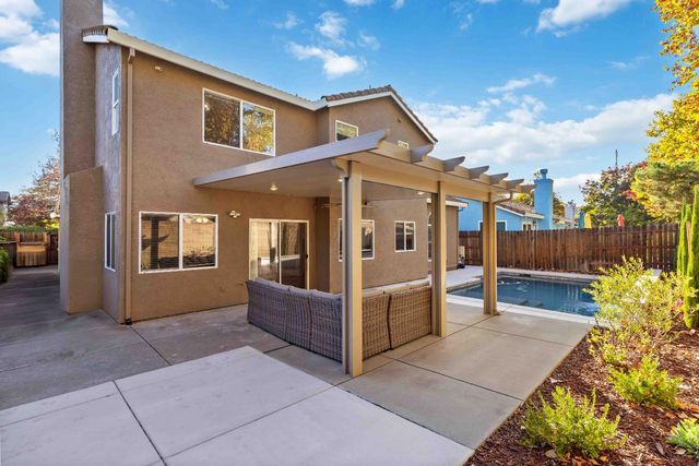 1856 Grouse Run Cir, Roseville, CA 95747