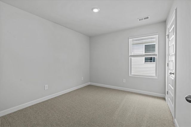 662 Cozy Bluff Road, Spartanburg, SC 29301