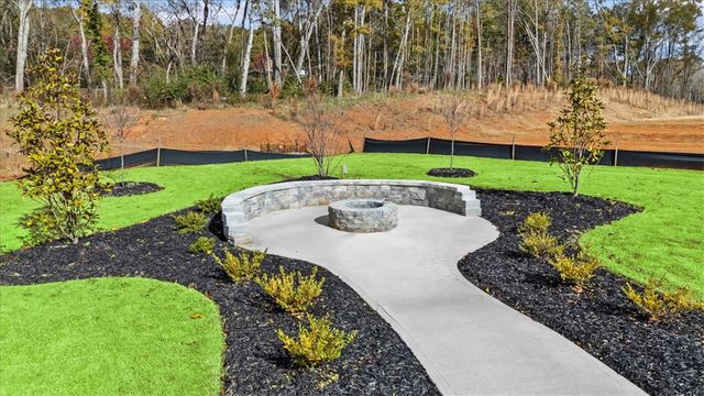 662 Cozy Bluff Road, Spartanburg, SC 29301