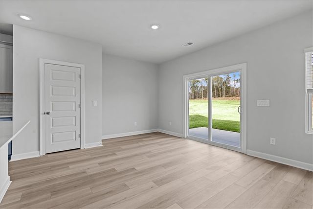 662 Cozy Bluff Road, Spartanburg, SC 29301