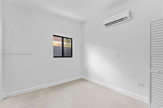 3040 NW 93rd St, Miami, FL 33147