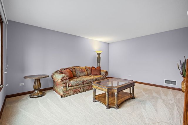 12002 ASHBROOK Lane, Mokena, IL 60448