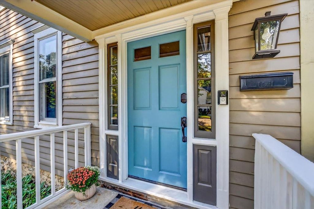126 N Prairie Street, Stoughton, WI 53589