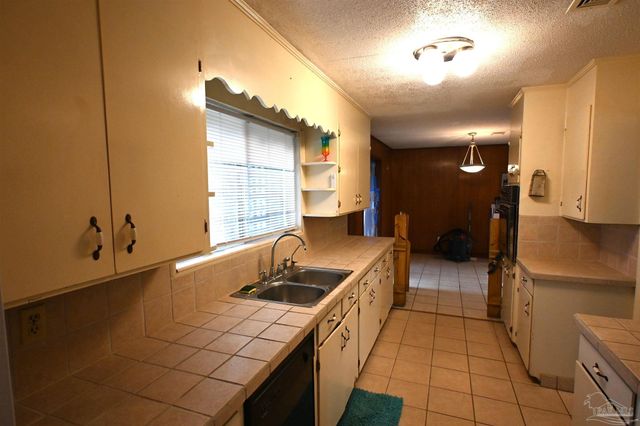 441 Shiloh Dr, Pensacola, FL 32503