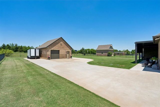20915 Highlander Ridge Drive, Edmond, OK 73012