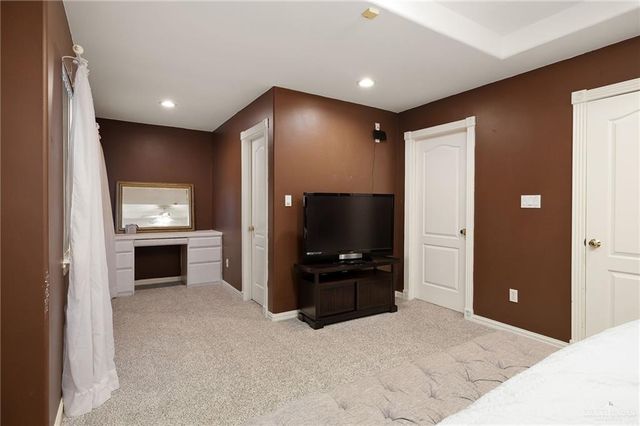 23725 N Val Verde Road, Edinburg, TX 78542